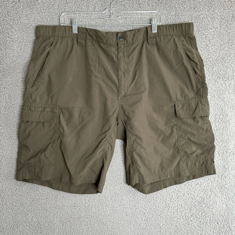 The North Face Shorts Mens XXL Green Utility Cargo Pockets Trail Hiking Outdoors